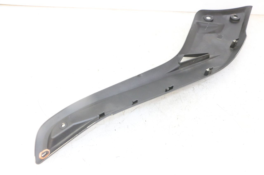 photo de LEFT UNDERSEAT COVER YAMAHA X-MAX XMAX 125 (2010 - 2013) - Component detail