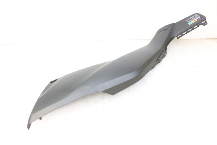 photo de LEFT UNDERSEAT PANEL YAMAHA XMAX X-MAX 125 (2021 - 2025) - Additional view of the item