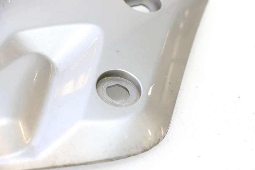 photo de LEFT UNDERSEAT COVER YAMAHA X-MAX XMAX 125 (2010 - 2013) - Technical close-up