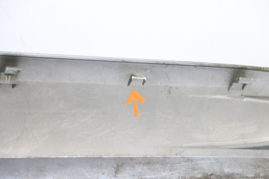 photo de LEFT UNDERSEAT COVER YAMAHA X-MAX XMAX 125 (2010 - 2013) - Markings and original references