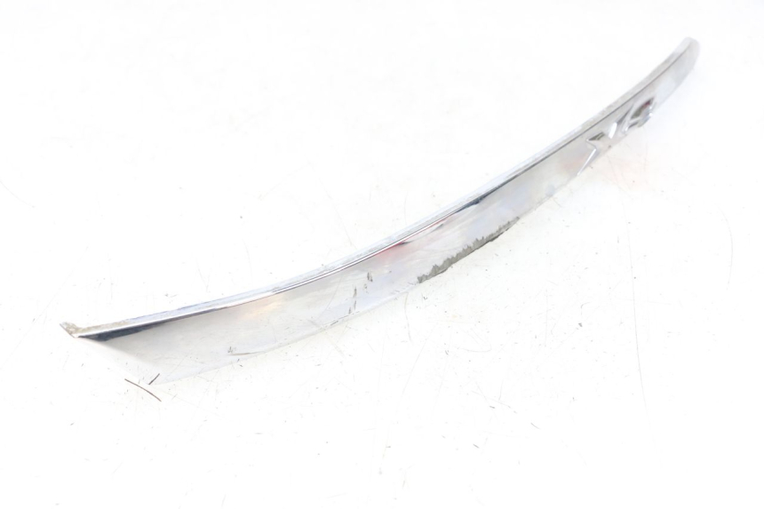 photo de LEFT UNDERSEAT PANEL PIAGGIO X8 125 (2004 - 2007) - Alternative perspective