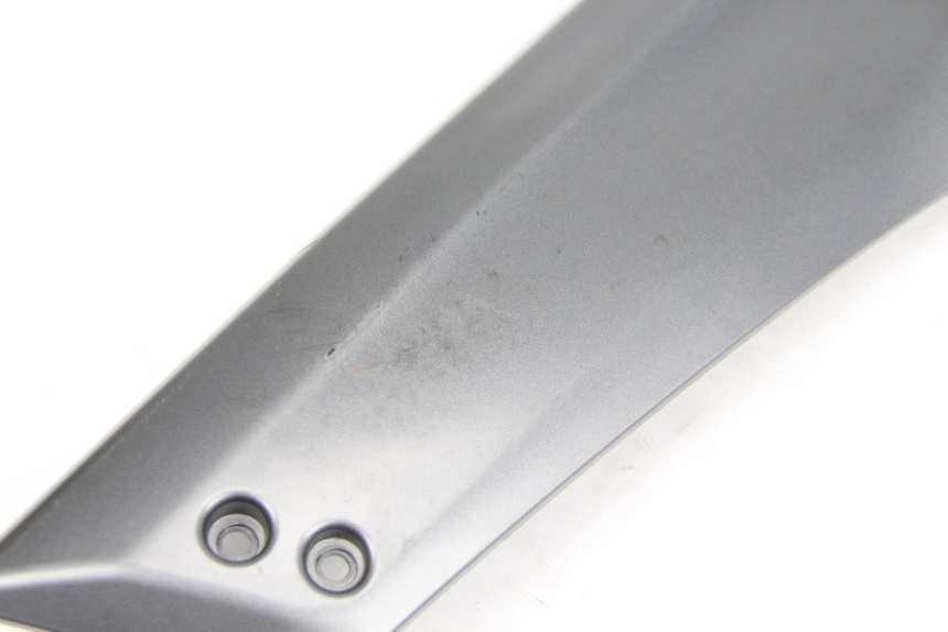 photo de LEFT UNDERSEAT PANEL YAMAHA XP T-MAX TMAX 500 (2008 - 2012) - Alternative perspective
