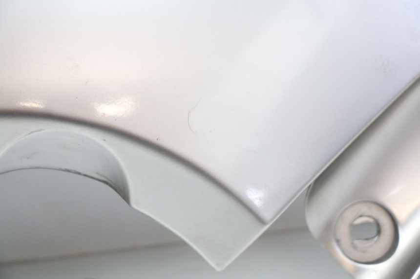 photo de LEFT UNDERSEAT PANEL YAMAHA XP T-MAX TMAX 500 (2004 - 2007) - Surface and material condition