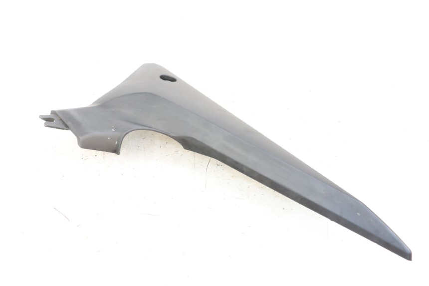 photo de LEFT UNDERSEAT PANEL YAMAHA XJ6 ABS 600 (2008 - 2016) - Zoom on usage condition