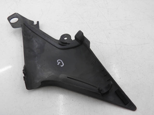 photo de LEFT UNDERSEAT PANEL YAMAHA XJS DIVERSION 600 (1997 - 1999) - Component detail