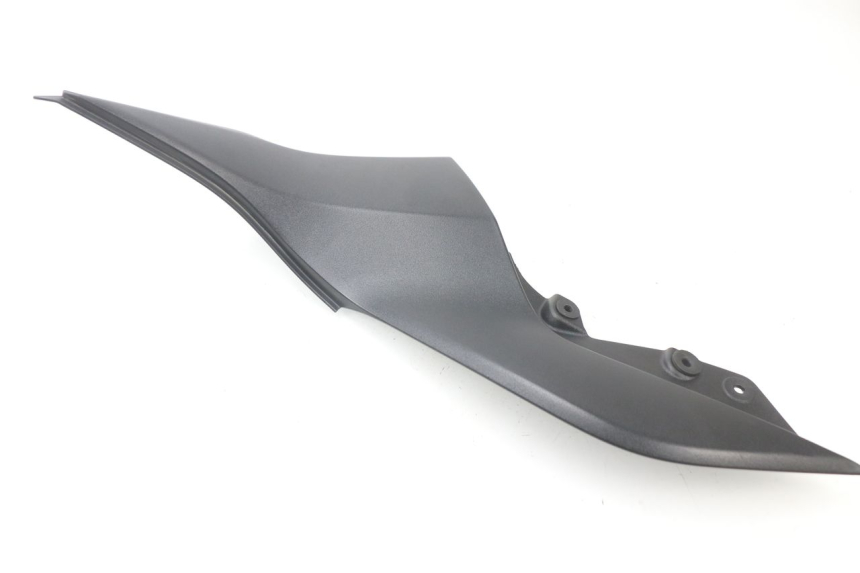 photo de LEFT UNDERSEAT PANEL KAWASAKI Z ABS 750 (2007 - 2013) - Zoom on usage condition