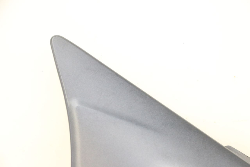 photo de LEFT UNDERSEAT PANEL KAWASAKI ZR 7 750 (1999 - 2004) - Distinctive features