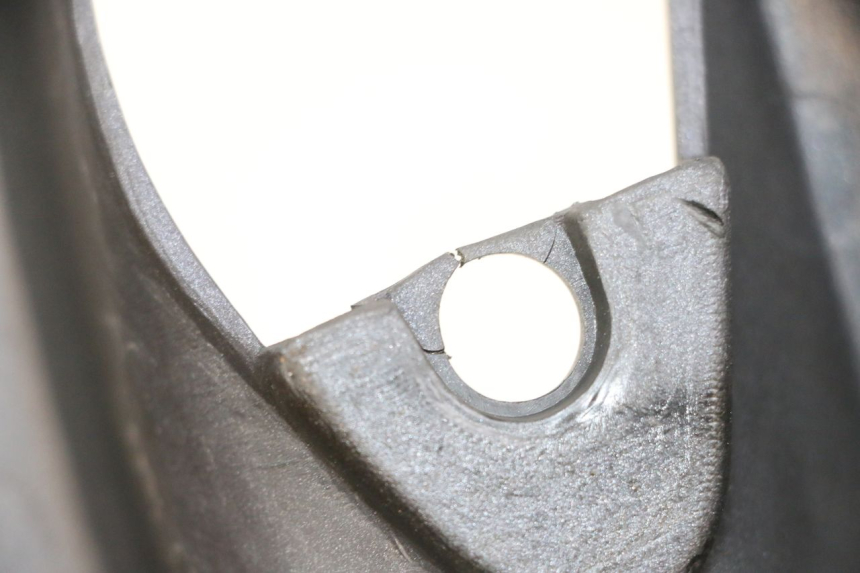 photo de LEFT UNDERSEAT PANEL KAWASAKI ZR 7 750 (1999 - 2004) - Zoom on usage condition