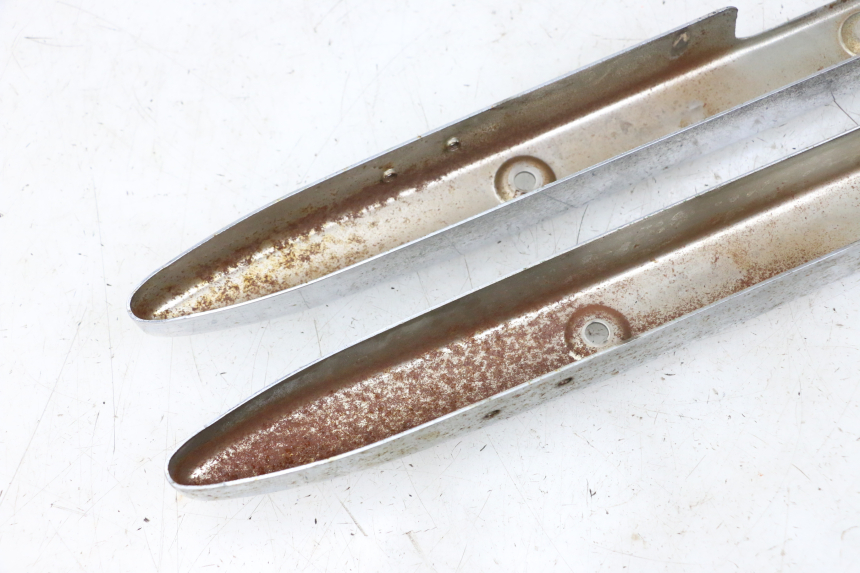 photo de UNDERSEAT PANEL SUZUKI GZ MARAUDER 125 (1998 - 2004) - Surface and material condition