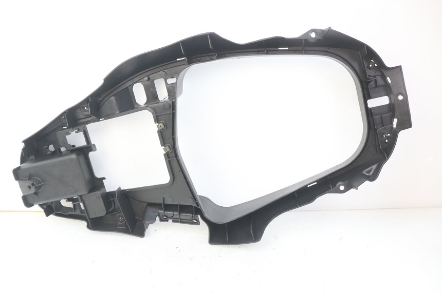 photo de UNDERSEAT COVER REVATTO IMPERATOR 125 (2007 - 2015) - Fixing points details