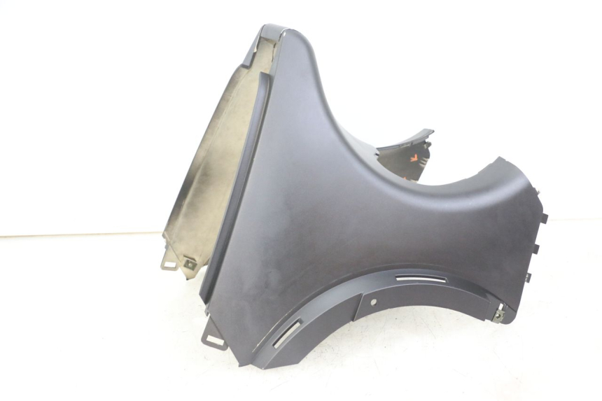 photo de UNDERSEAT PANEL JM MOTORS VX 125 (2022 - 2025) - Fixing points details