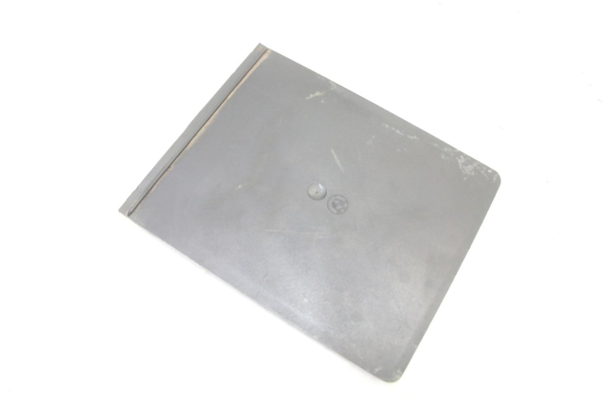 photo de UNDERSEAT PANEL BMW K 75 RT 750 (1989 - 1997) - Component detail
