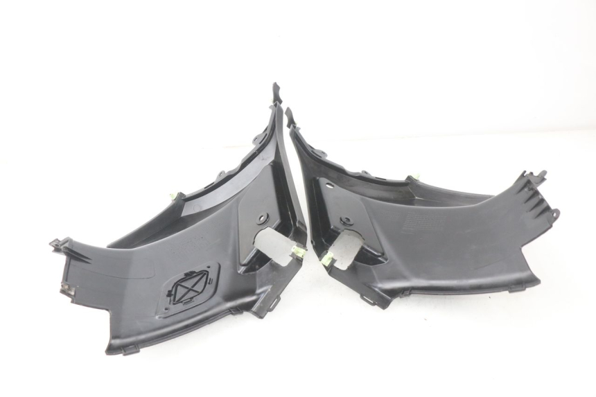 photo de UNDERSEAT COVER PEUGEOT KISBEE 2T 50 (2010 - 2017) - Fixing points details