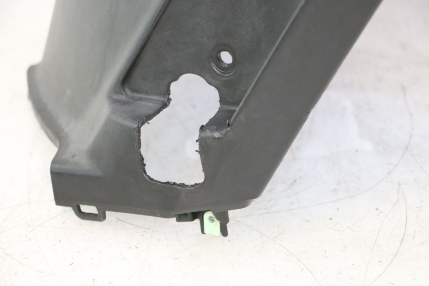 photo de UNDERSEAT PANEL PEUGEOT KISBEE 4T 50 (2023 - 2026) - High-resolution close-up