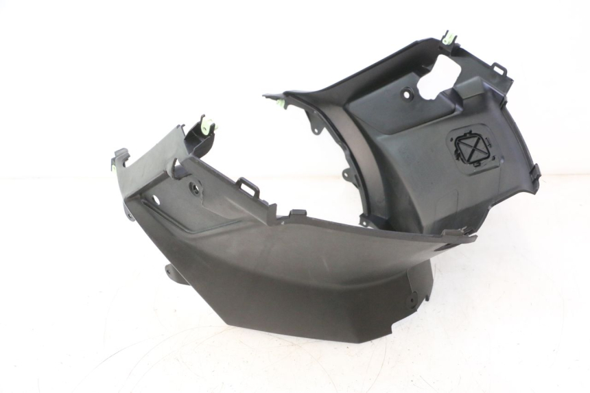 photo de UNDERSEAT PANEL PEUGEOT KISBEE 4T 50 (2023 - 2026) - Fixing points details