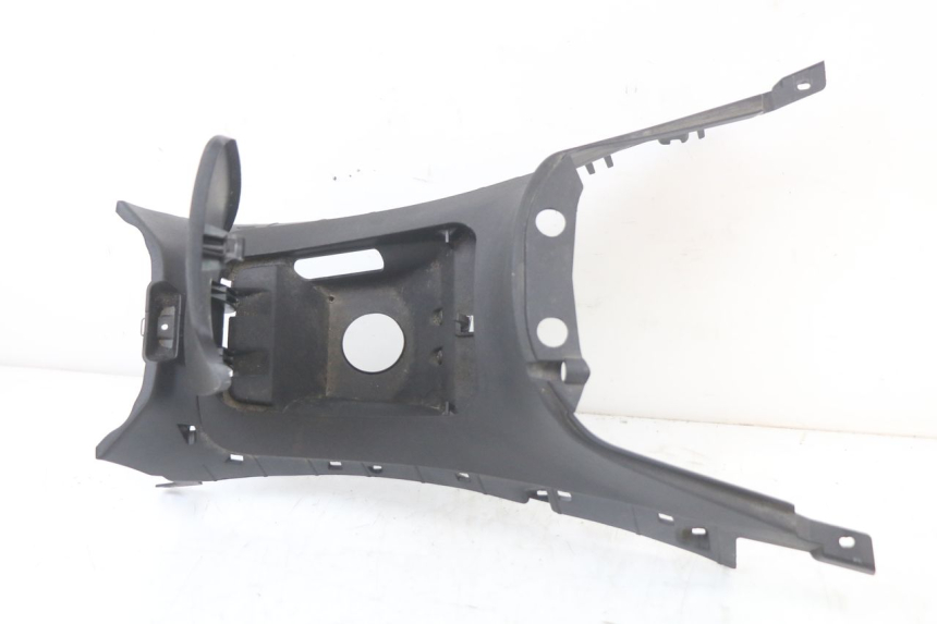 photo de UNDERSEAT PANEL PIAGGIO MP3 HPE 350 (2018 - 2020) - Zoom on usage condition
