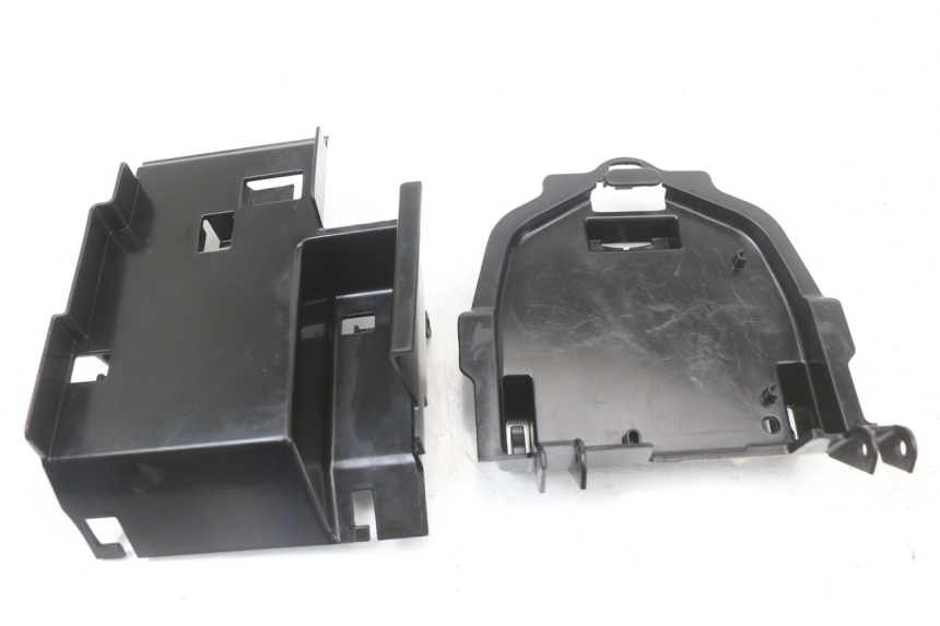 photo de UNDERSEAT PANEL KAWASAKI NINJA 400 (2018 - 2023) - Component detail