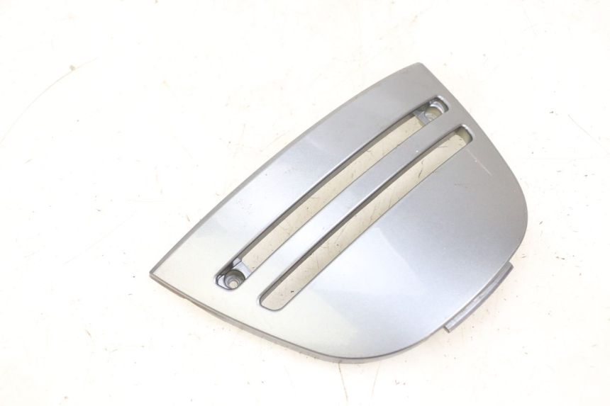 photo de UNDERSEAT PANEL EFUN PUSA 1 - Alternative perspective