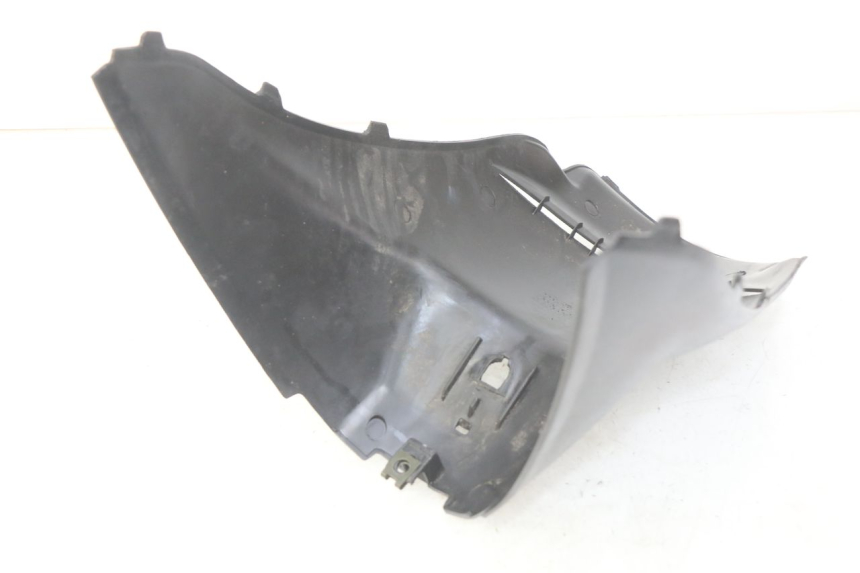 photo de UNDERSEAT COVER TNT MOTOR ROMA 10' 4T 50 (2019 - 2022) - Component detail