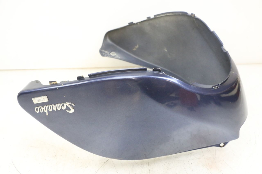 photo de UNDERSEAT PANEL APRILIA SCARABEO GT 125 (1999 - 2007) - Zoom on usage condition