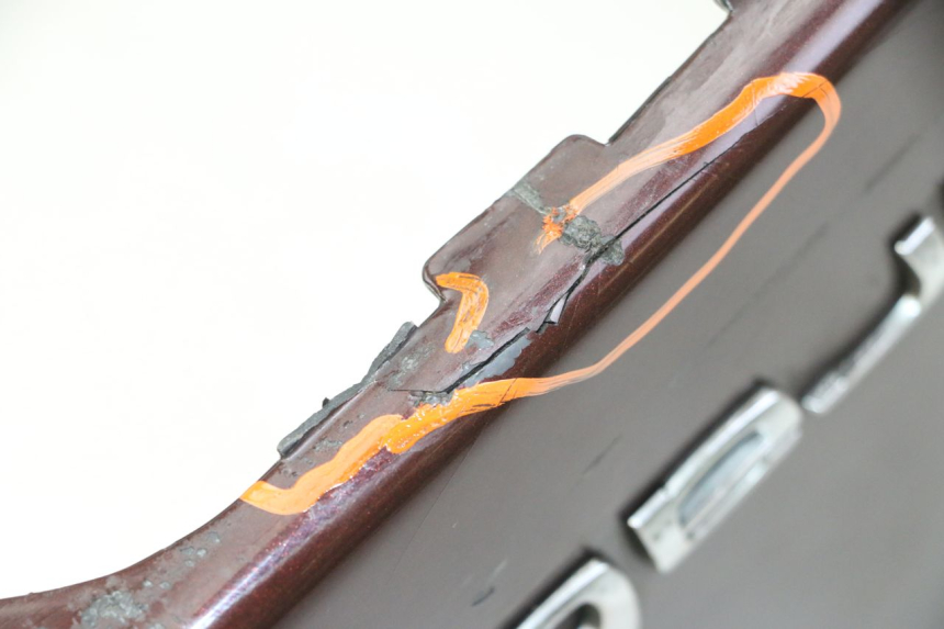 photo de UNDERSEAT PANEL APRILIA SCARABEO GT TOURING 125 (1999 - 2005) - Fixing points details