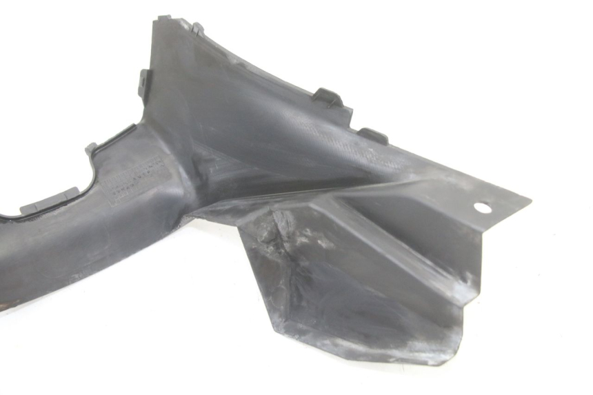 photo de UNDERSEAT PANEL SUZUKI BURGMAN 125 (2015 - 2017) - Fixing points details