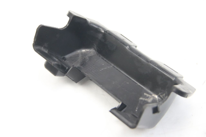 photo de UNDERSEAT PANEL SUZUKI SV S 650 (1999 - 2002) - Component detail