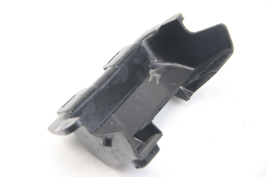 photo de UNDERSEAT PANEL SUZUKI SV S 650 (1999 - 2002) - Zoom on usage condition