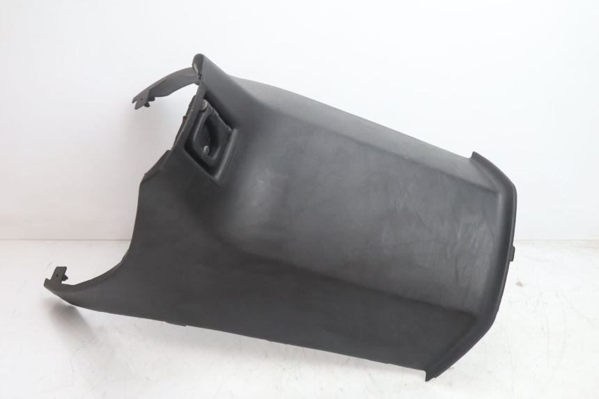 photo de UNDERSEAT PANEL PIAGGIO TYPHOON 50 (2000 - 2009) - Zoom on usage condition