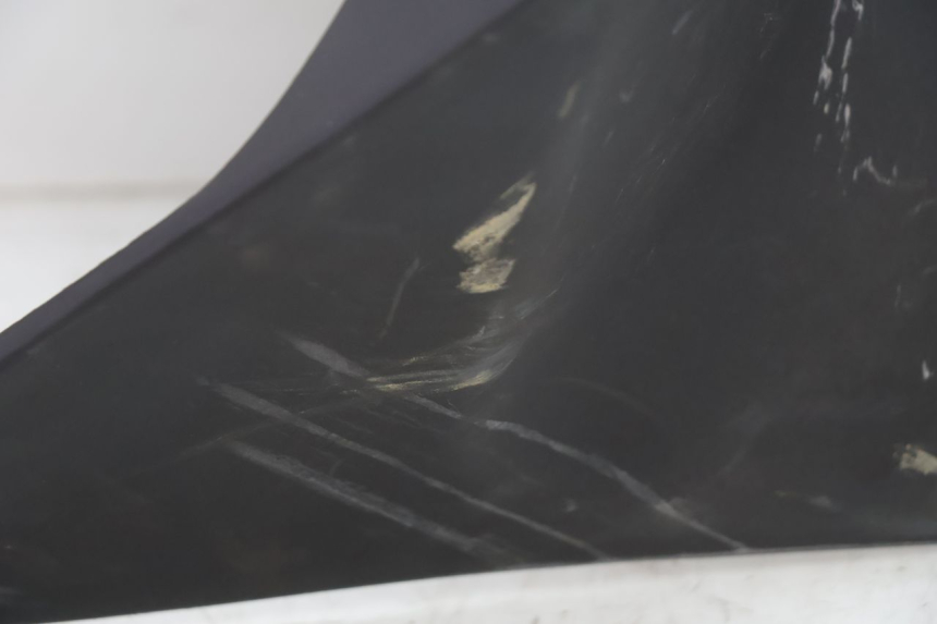 photo de UNDERSEAT PANEL PEUGEOT VIVACITY 50 (1998 - 2003) - Zoom on usage condition