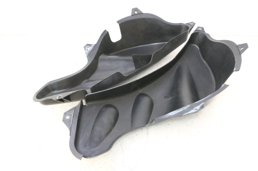 photo de UNDERSEAT PANEL YAMAHA WAVE RUNNER GP R 1200 (2000 - 2003) - Zoom on usage condition