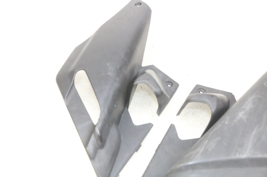 photo de UNDERSEAT COVER YAMAHA XMAX X-MAX 125 (2006 - 2009) - Technical close-up