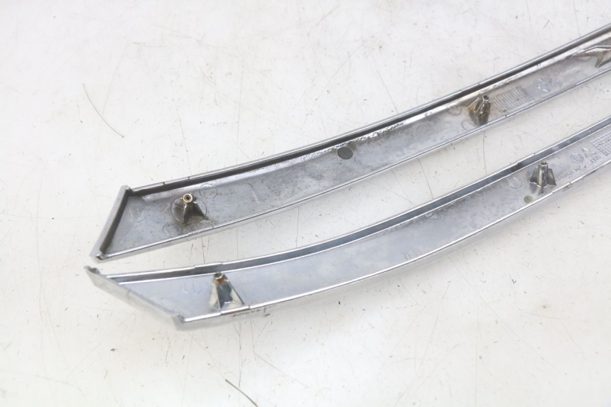 photo de UNDERSEAT COVER PIAGGIO X8 125 (2004 - 2007) - Checked used part