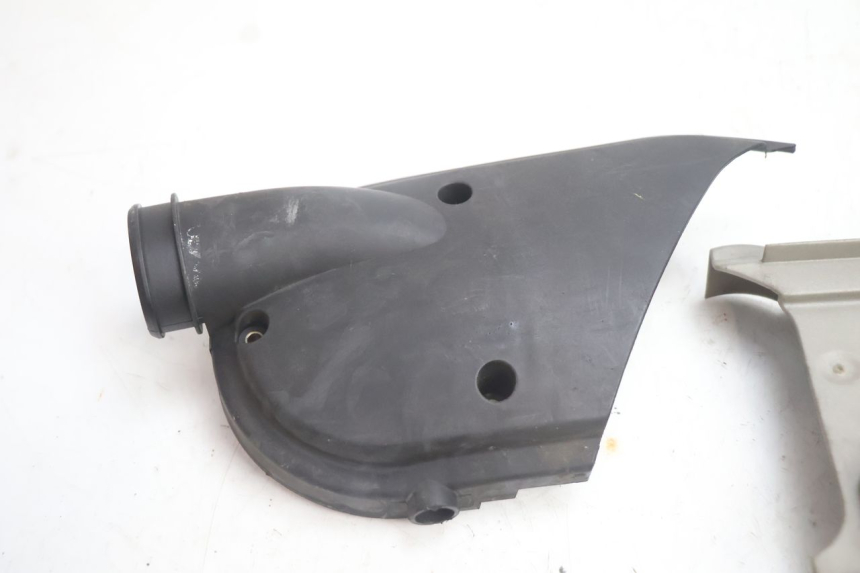 photo de TRANSMISSION COVER YAMAHA YP MAJESTY 125 (2002 - 2006) - Zoom on usage condition
