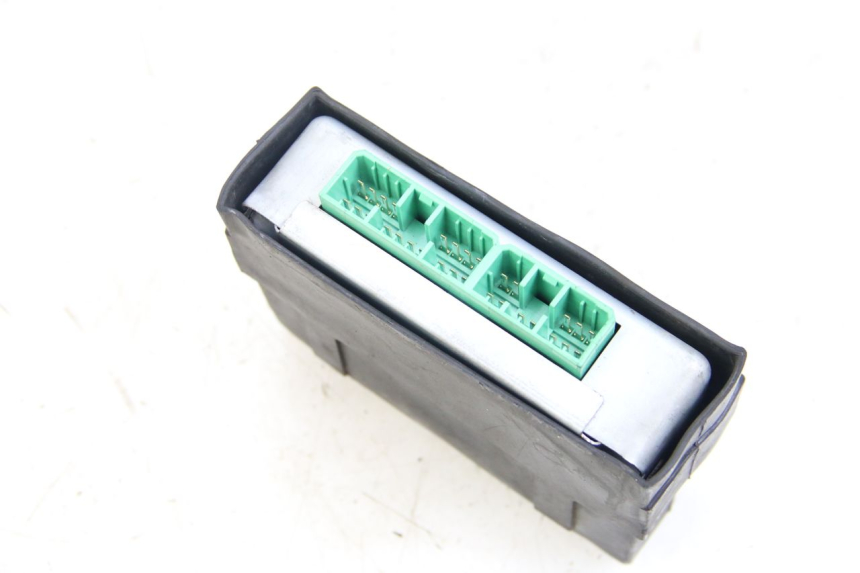 photo de ECU ABS YAMAHA XP T-MAX TMAX 500 (2004 - 2007) - Zoom on usage condition