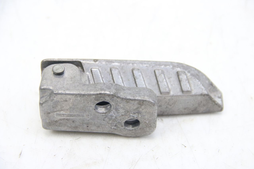 photo de RIGHT REAR FOOTPEG ECCITY ARTELEC 670 1 (2013 - 2017) - Zoom on usage condition