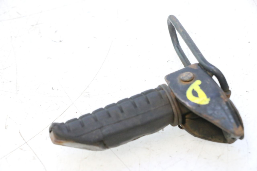 photo de REAR RIGHT FOOTREST HONDA CB TWO FIFTY 250 (1991 - 2002) - Component detail