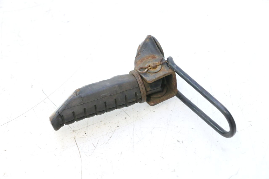 photo de REAR RIGHT FOOTREST HONDA CB TWO FIFTY 250 (1991 - 2002) - Alternative perspective