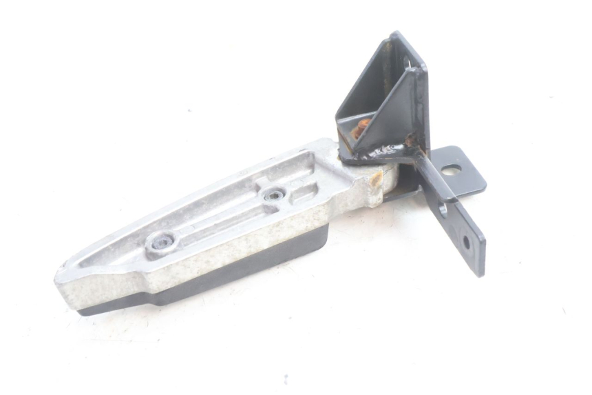photo de REAR RIGHT FOOTREST PEUGEOT CITYSTAR 2T 50 (2018 - 2021) - Technical close-up