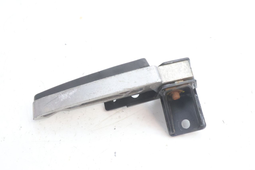 photo de REAR RIGHT FOOTREST PEUGEOT CITYSTAR 2T 50 (2018 - 2021) - Surface and material condition