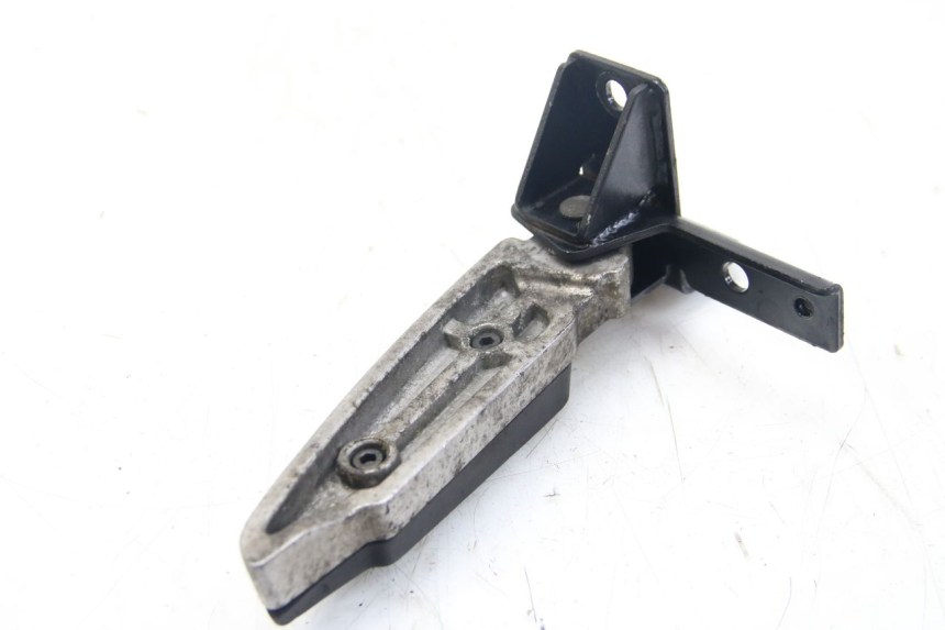 photo de RIGHT REAR FOOTREST PEUGEOT CITYSTAR 125 (2011 - 2017) - Zoom on usage condition