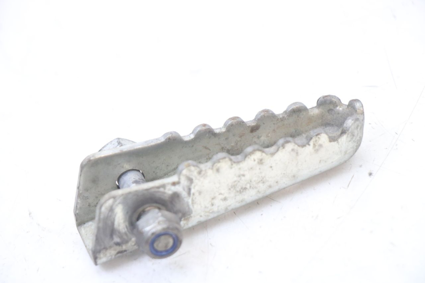 photo de REAR RIGHT FOOTREST DERBI SENDA R X-TREME 50 (2006 - 2010) - Main view