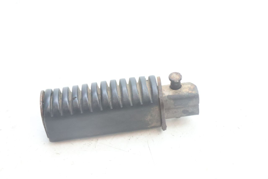 photo de REAR RIGHT FOOTREST SUZUKI DR S 600 (1985 - 1989) - Component detail