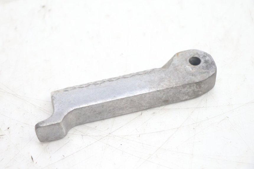 photo de REAR RIGHT FOOTREST CF MOTO E-CHARM 125 (2005 - 2008) - Zoom on usage condition