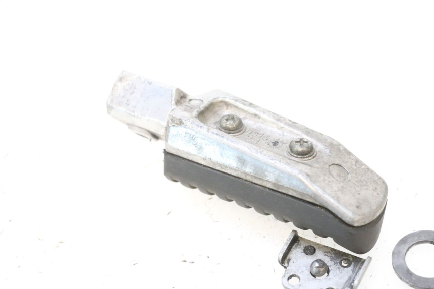 photo de REAR RIGHT FOOTREST KAWASAKI ER-6 ER6 F ABS 650 (2012 - 2016) - Alternative perspective