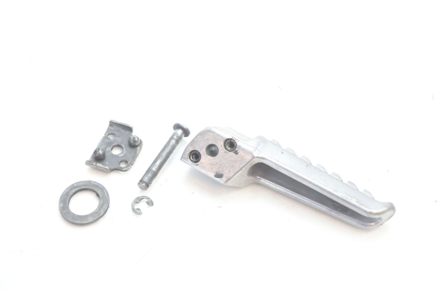 photo de REAR RIGHT FOOTREST KAWASAKI ER-6 ER6 N 650 (2005 - 2009) - Alternative perspective