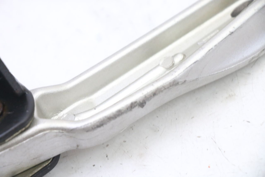 photo de REAR RIGHT FOOTREST SYM FIDDLE 3 III 125 (2014 - 2020) - Product overview