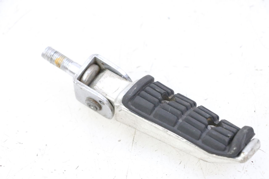 photo de REAR RIGHT FOOTREST YAMAHA FJ 36Y 1100 (1984 - 1985) - Technical close-up