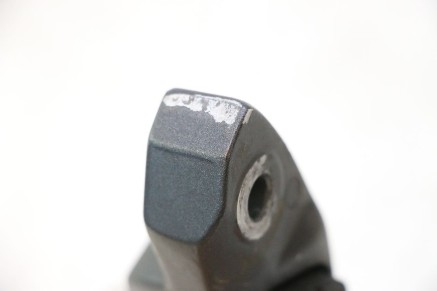 photo de REAR RIGHT FOOTREST HONDA FJS SILVER WING SILVERWING 400 (2005 - 2008) - Zoom on usage condition