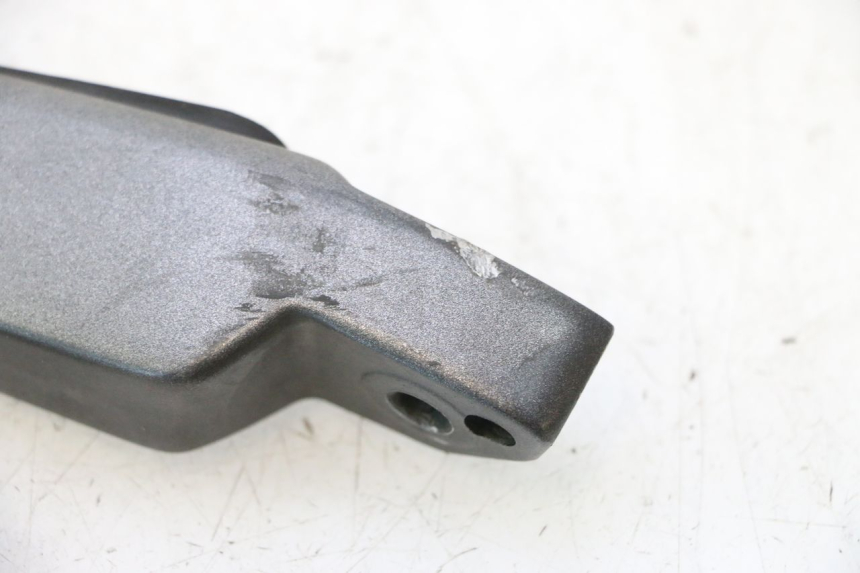 photo de REAR RIGHT FOOTREST HONDA FJS SILVER WING SILVERWING 400 (2005 - 2008) - Fixing points details